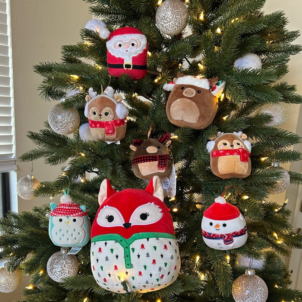 Lot 8 Squishmallow Christmas Ornaments,Lexi red Fox Pajamas Stuffed Animals